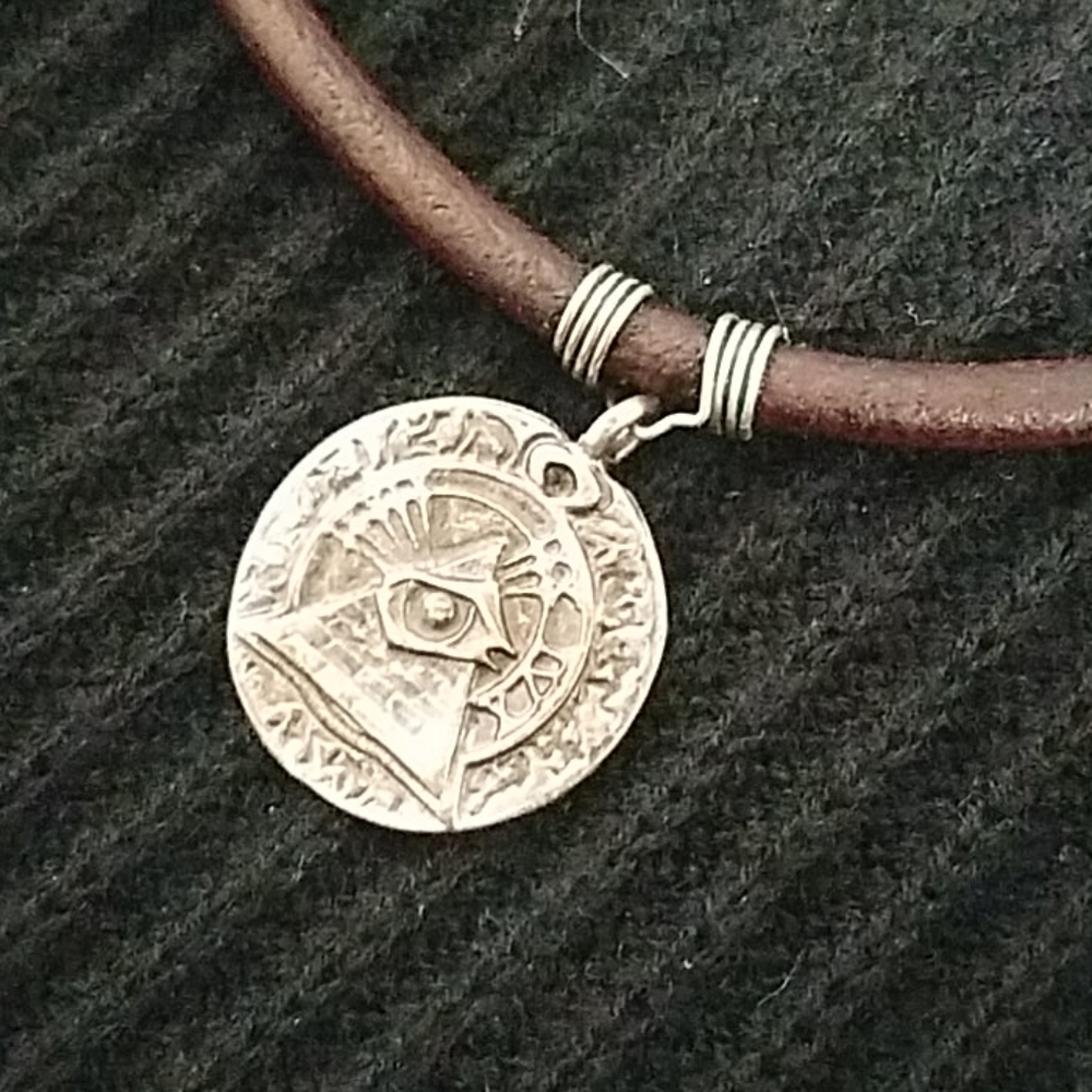 Choker - Picture 2 of 6